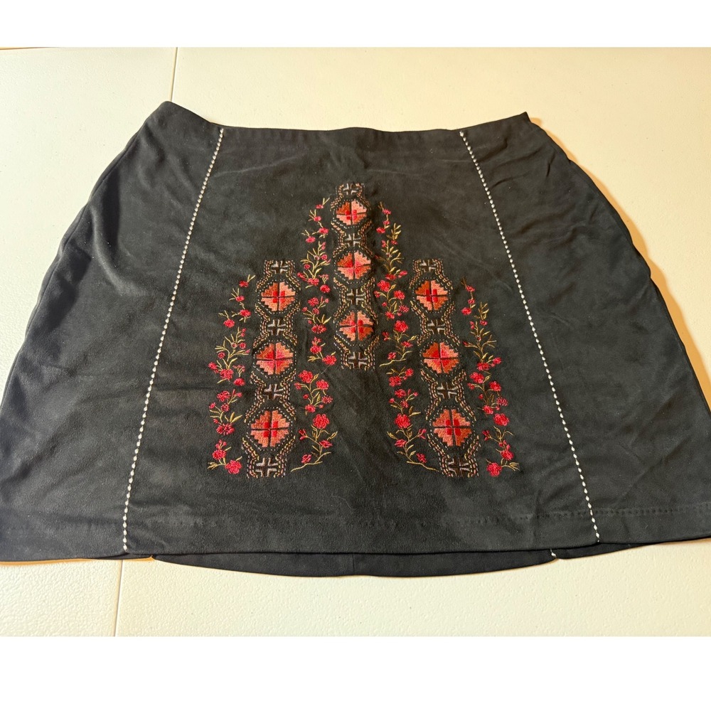Shyanne Black Faux Suede Embroidered Western Boho Mini Skirt Large
